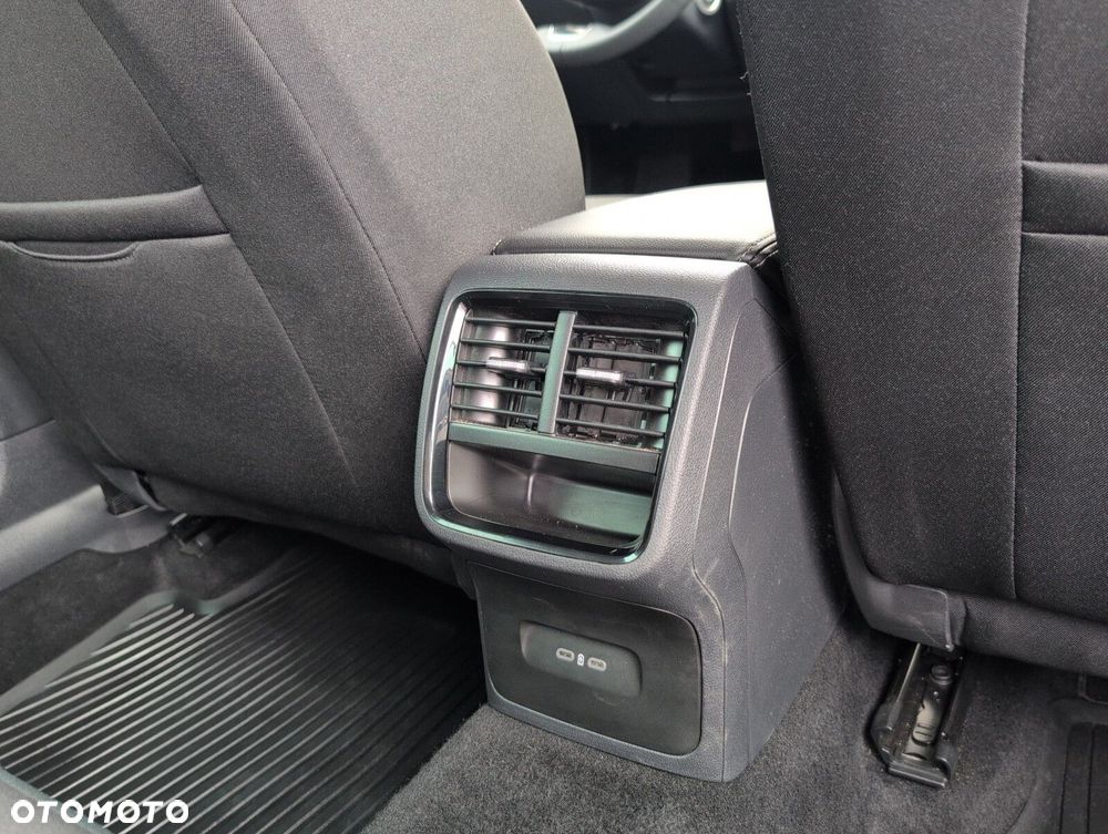 Skoda Octavia 1.5 TSI mHEV Selection DSG - 15