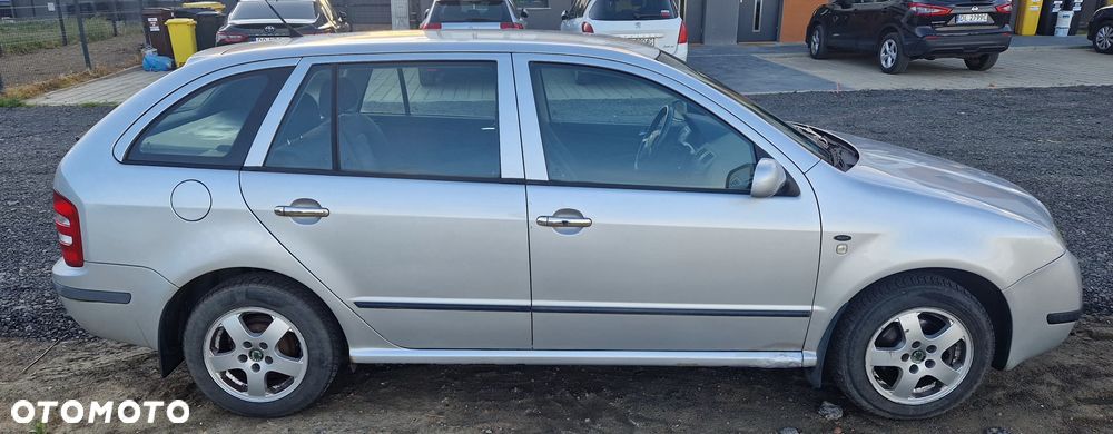 Skoda Fabia 1.4 16V Elegance - 9
