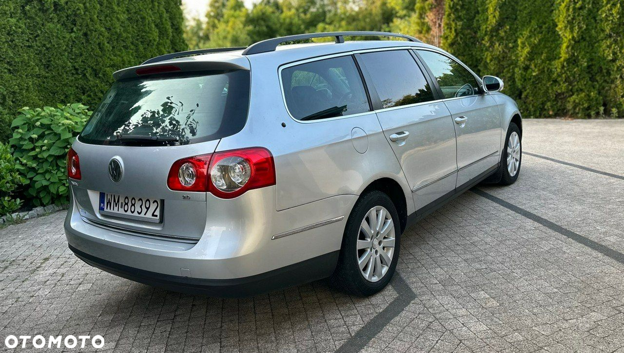 Volkswagen Passat - 11