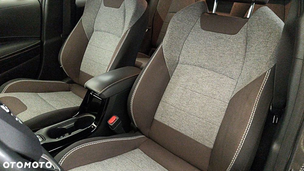 Toyota Corolla 2.0 Hybrid Trek - 11