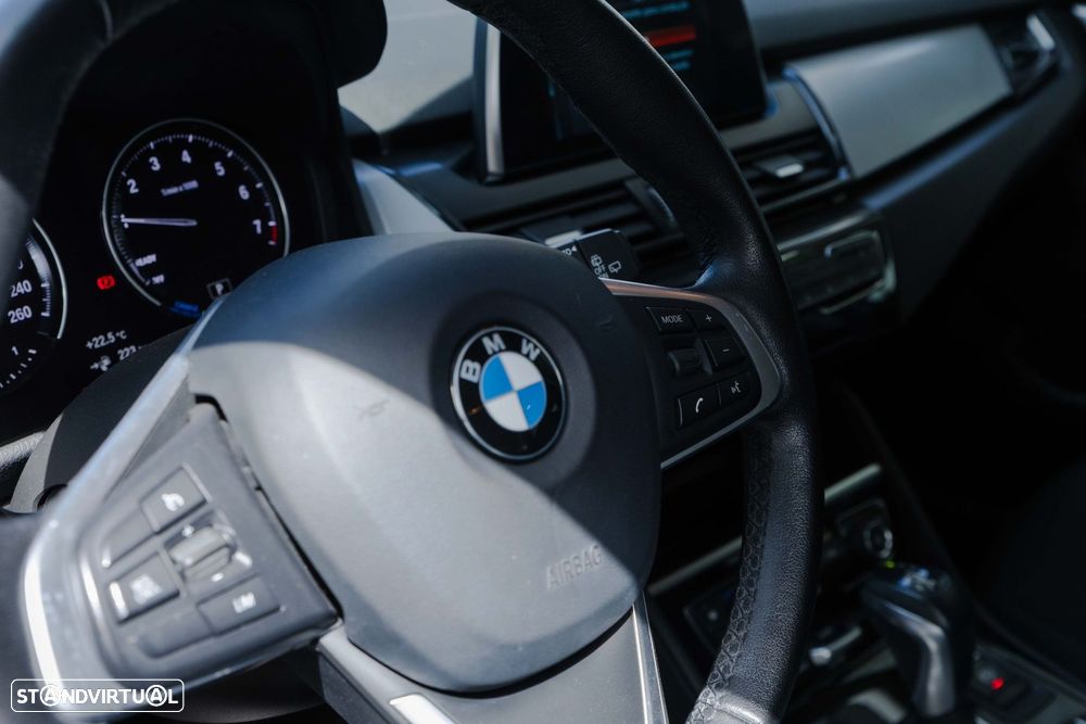BMW 225xe Active Tourer - 13