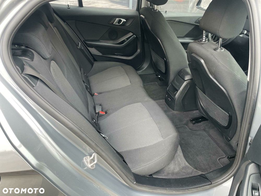BMW Seria 1 - 17