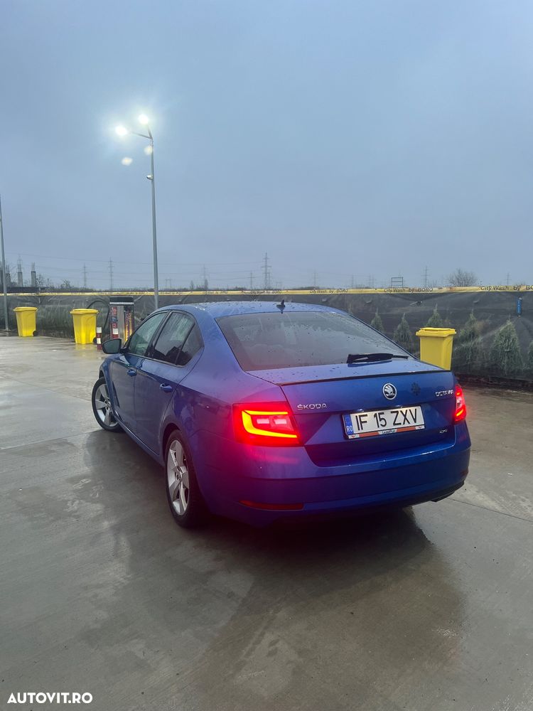 Skoda Octavia 2.0 TDI DSG 4X4 RS - 7