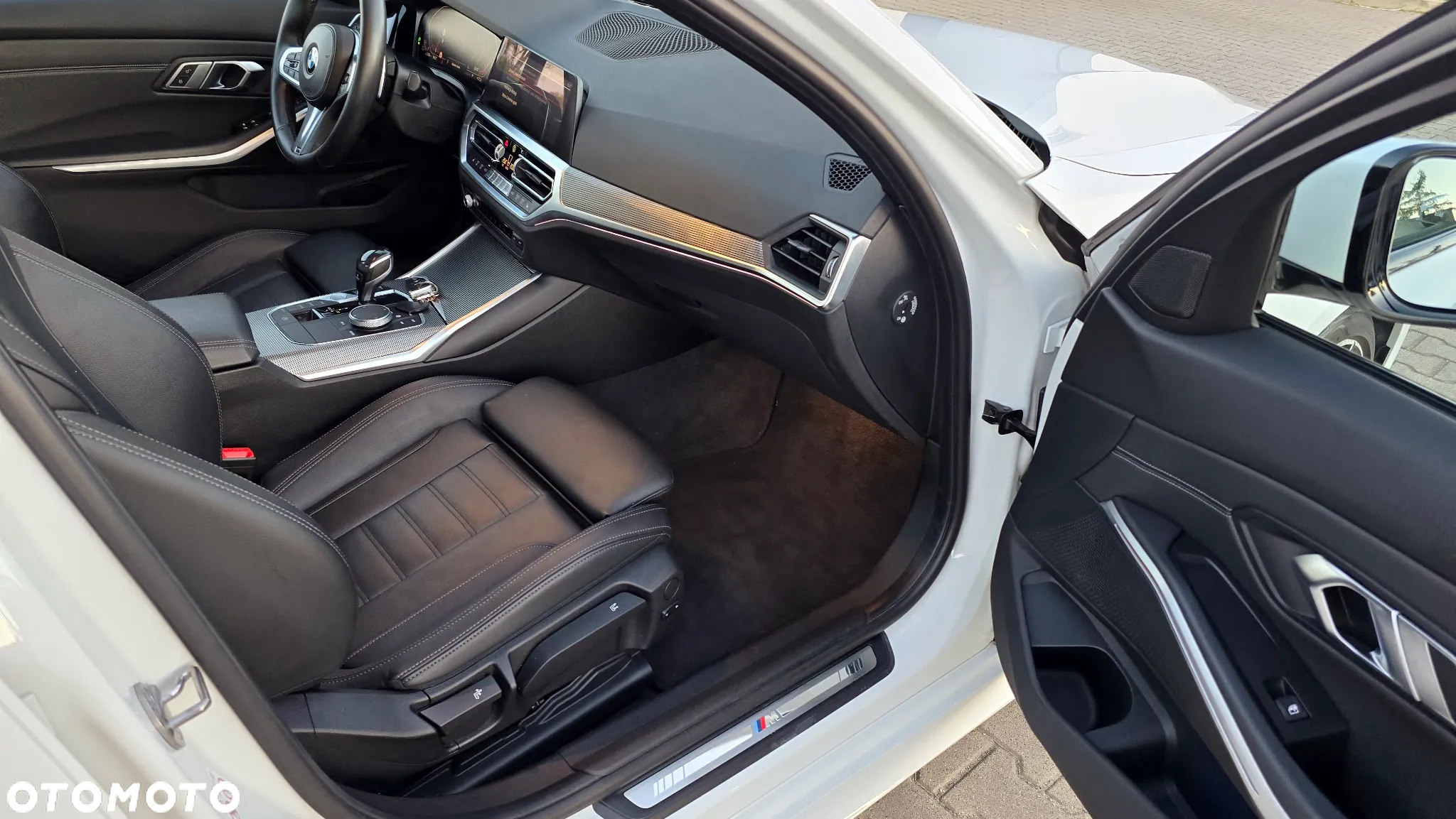 BMW Seria 3 320d xDrive M Sport Shadow sport - 16