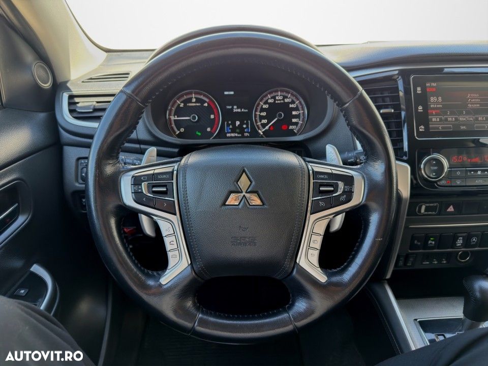 Mitsubishi L200 - 11