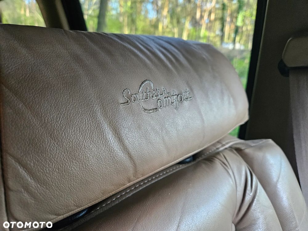 Chevrolet Suburban - 17