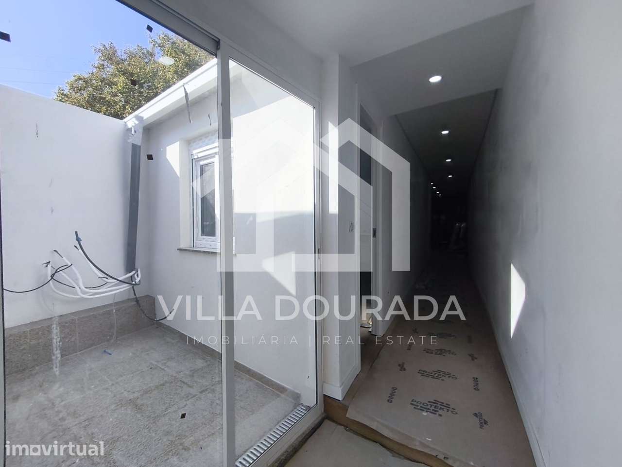 Moradia Geminada T3 Remodelada em Vilar do Paraíso – Vila Nova de Gaia - Grande imagem: 4/27