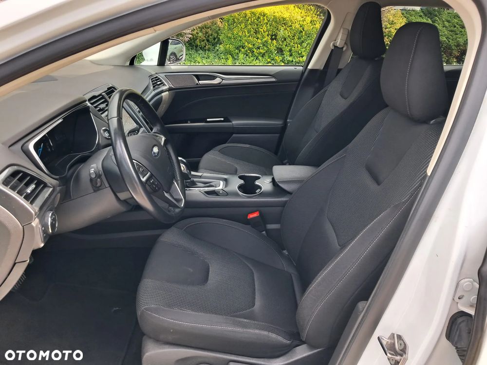 Ford Mondeo 2.0 Hybrid Titanium - 17