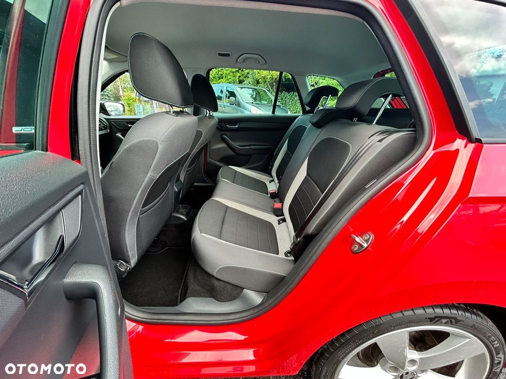 Skoda Fabia 1.2 TSI DSG Joy - 34