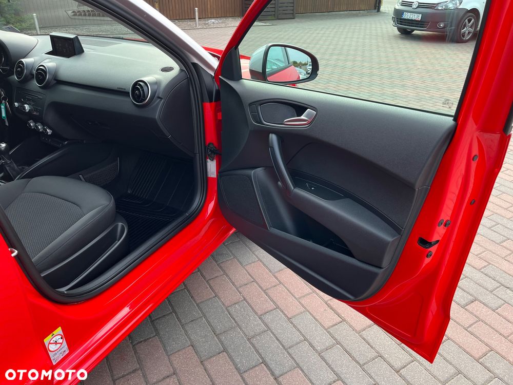 Audi A1 Sportback 1.6 TDI S line edition - 30