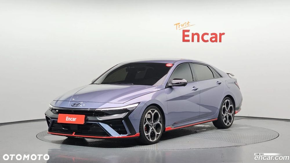 Hyundai Elantra - 1