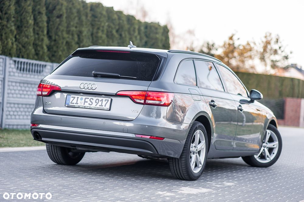 Audi A4 Avant - 4