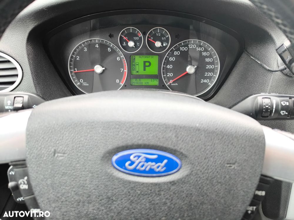 Ford Focus - 13
