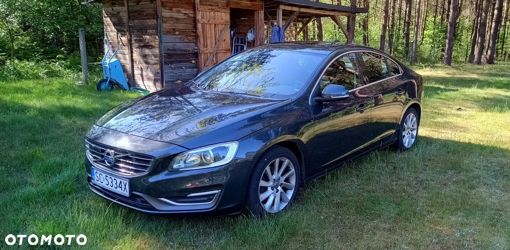 Volvo S60 D3 R-Design Momentum - 6
