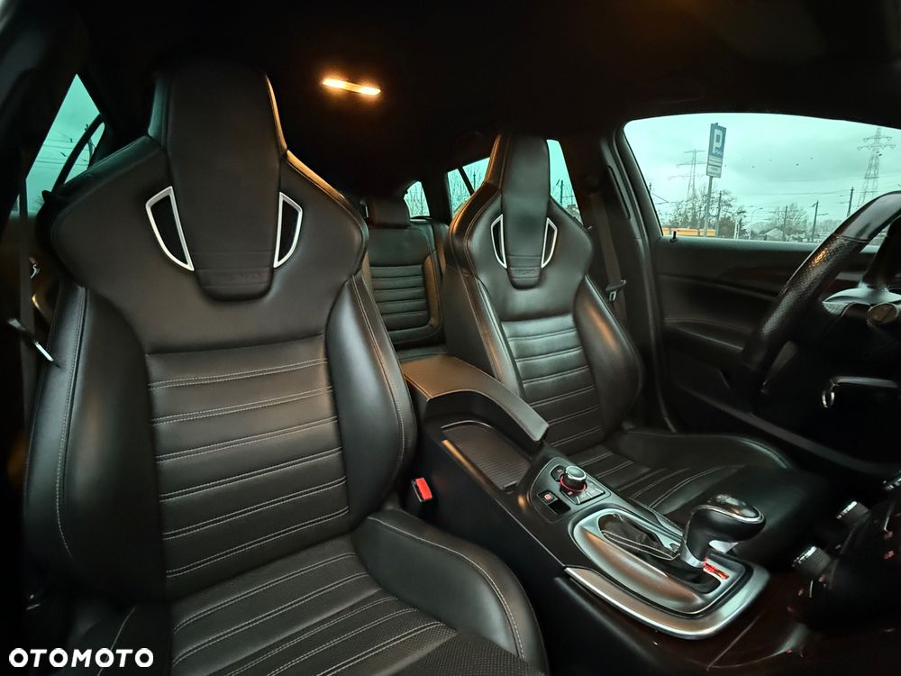 Opel Insignia 2.8 V6 Turbo 4x4 Automatik OPC - 16