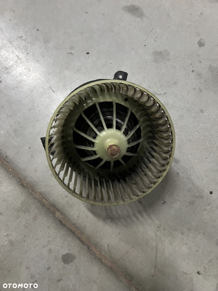 Wentylator Silnik Nawiewu Dmuchawy Nissan Atleon 12V - 24V - 3