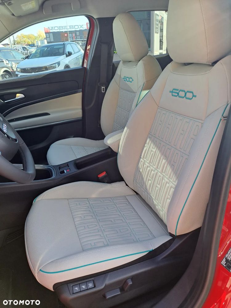 Fiat 600 1.2 Turbo Hybrid La Prima eDCT - 6