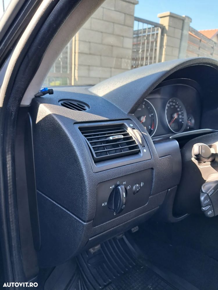 Ford Mondeo 2.0TDCi Ambiente - 5