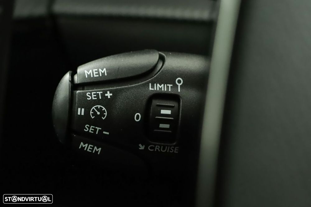 Peugeot e-208 50 kWh Style - 19