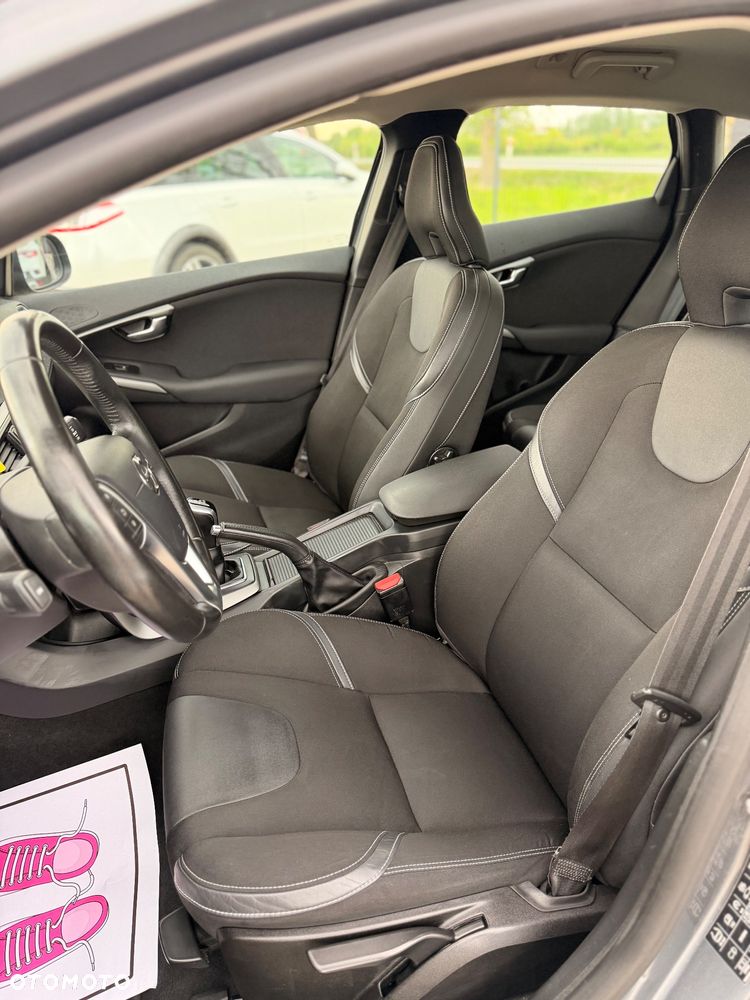 Volvo V40 - 9