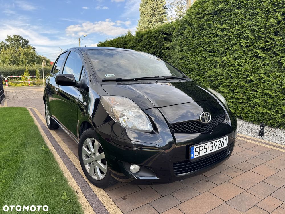 Toyota Yaris - 1
