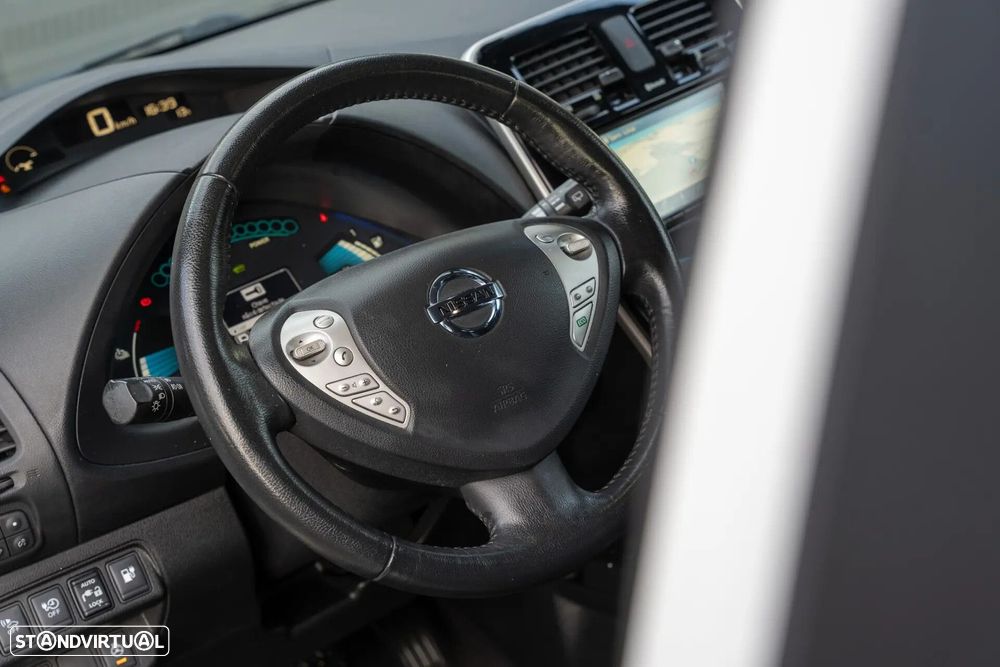 Nissan Leaf Tekna 30 kWh - 25