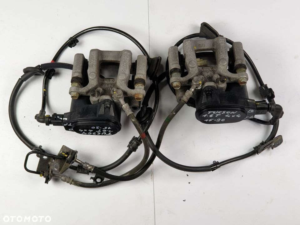 Zacisk Hamulcowy Tył Prawy i Lewy HYUNDAI TUCSON 1.6T 4x4 2015 2020 r - 2