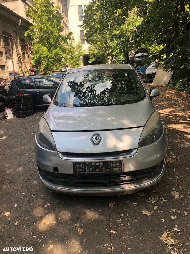 Dezmembrez Renault Scenic 2012 gri argintiu 2.0 diesel - 3