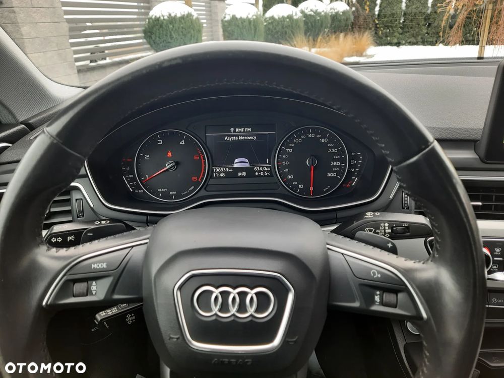 Audi A4 Limousine - 17