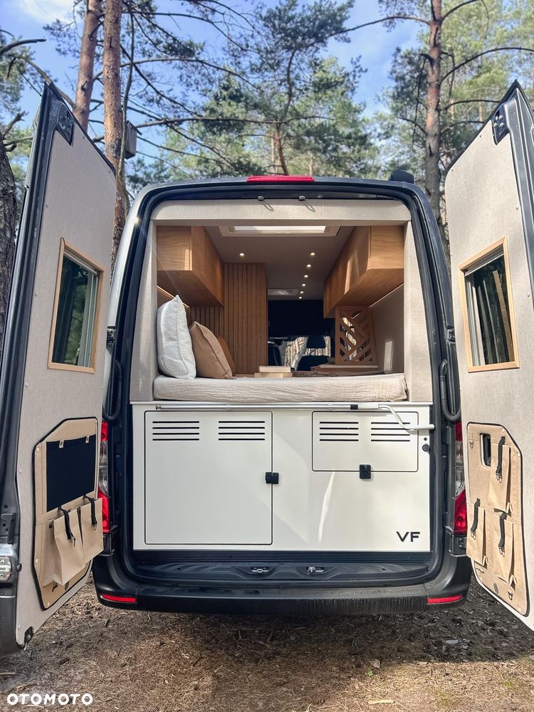Mercedes-Benz Sprinter - 9
