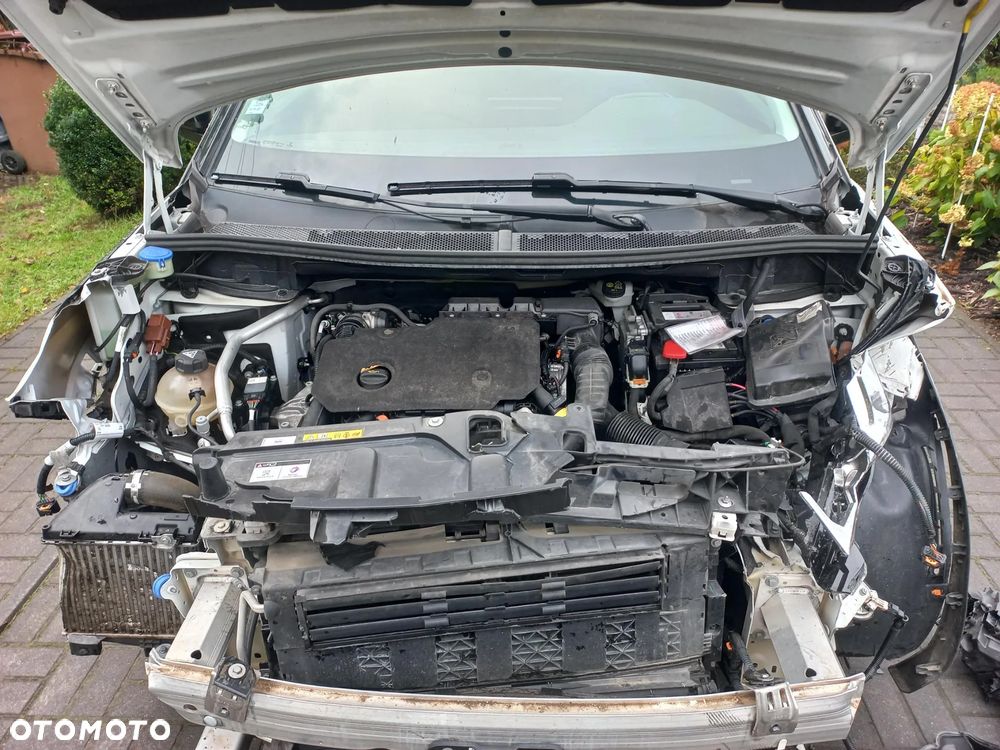 Peugeot 3008 1.5 BlueHDi Allure S&S EAT8 - 15