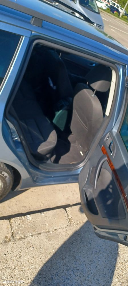 Skoda Octavia 1.8 TSI DSG FAMILY - 9