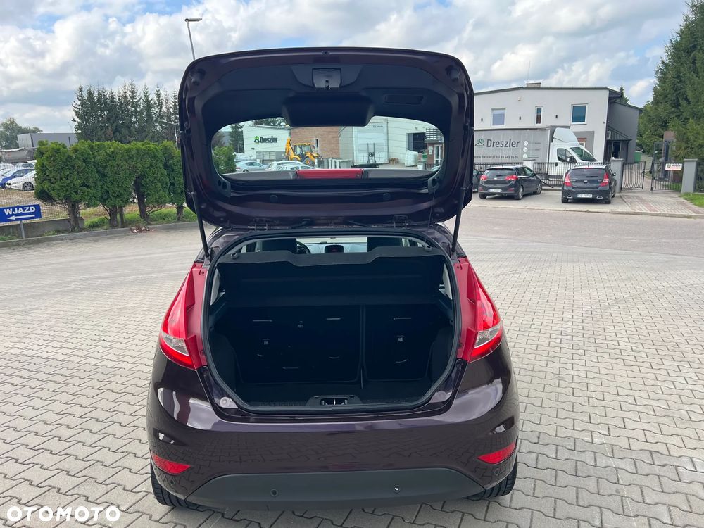 Ford Fiesta 1.25 Celebration - 18