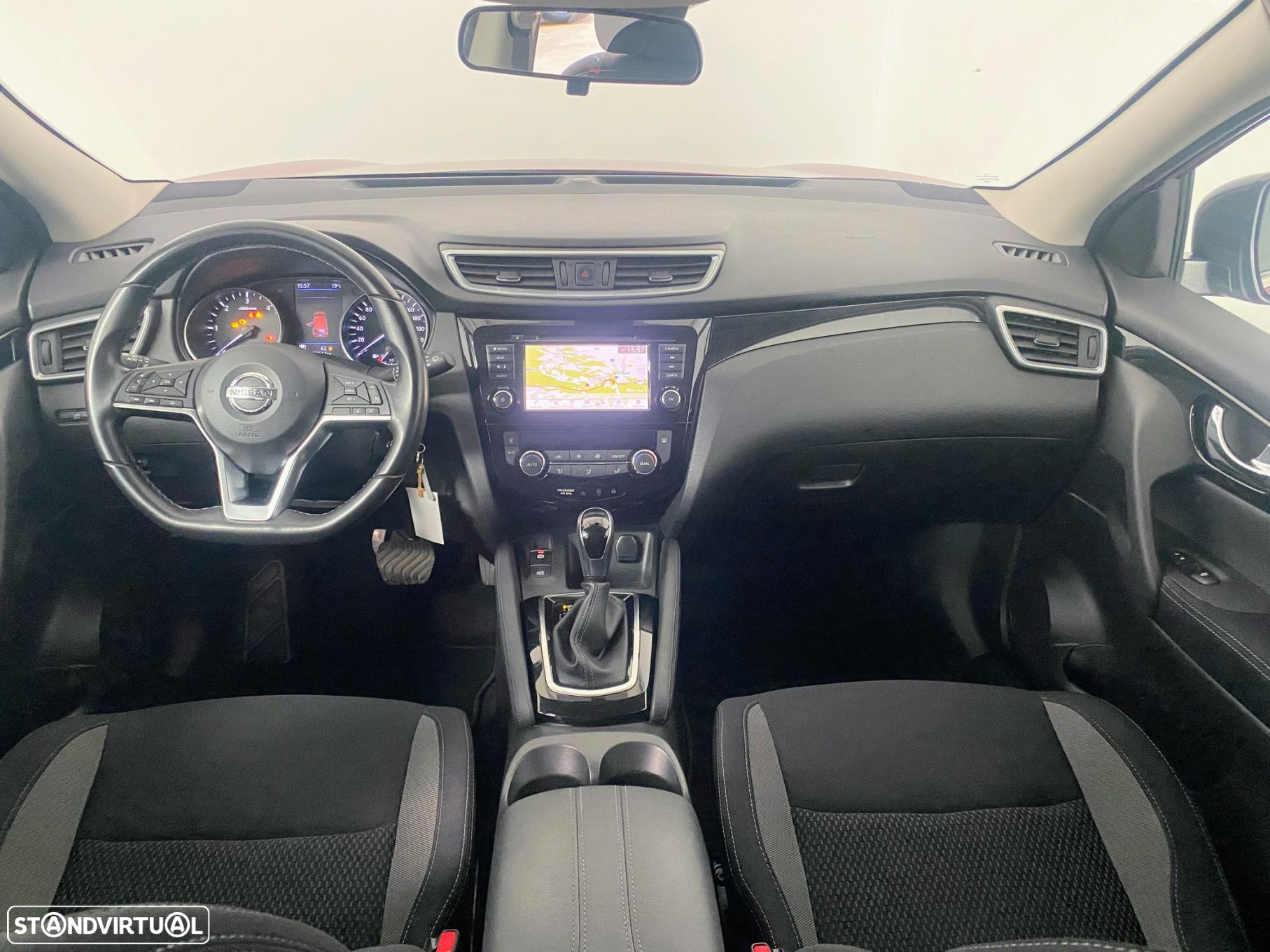 Nissan Qashqai 1.5 dCi N-Connecta DCT - 13