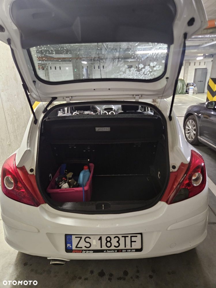 Opel Corsa 1.2 16V Enjoy - 4