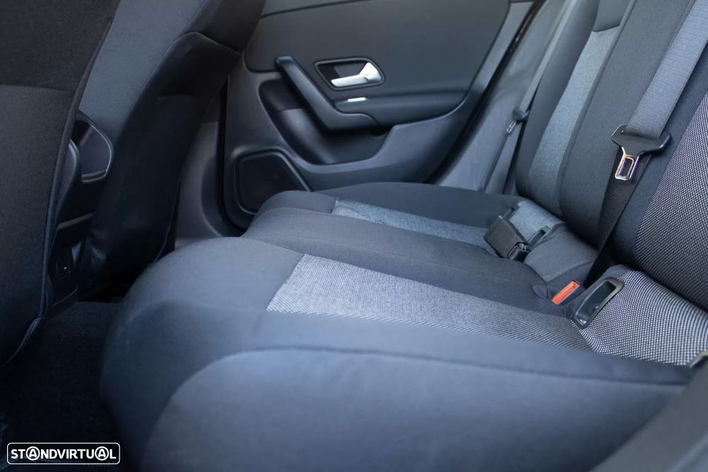 Mercedes-Benz CLA 180 d Shooting Brake Progressive Aut. - 13