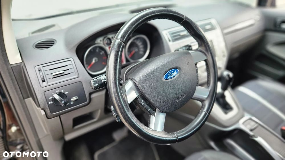 Ford Kuga - 18
