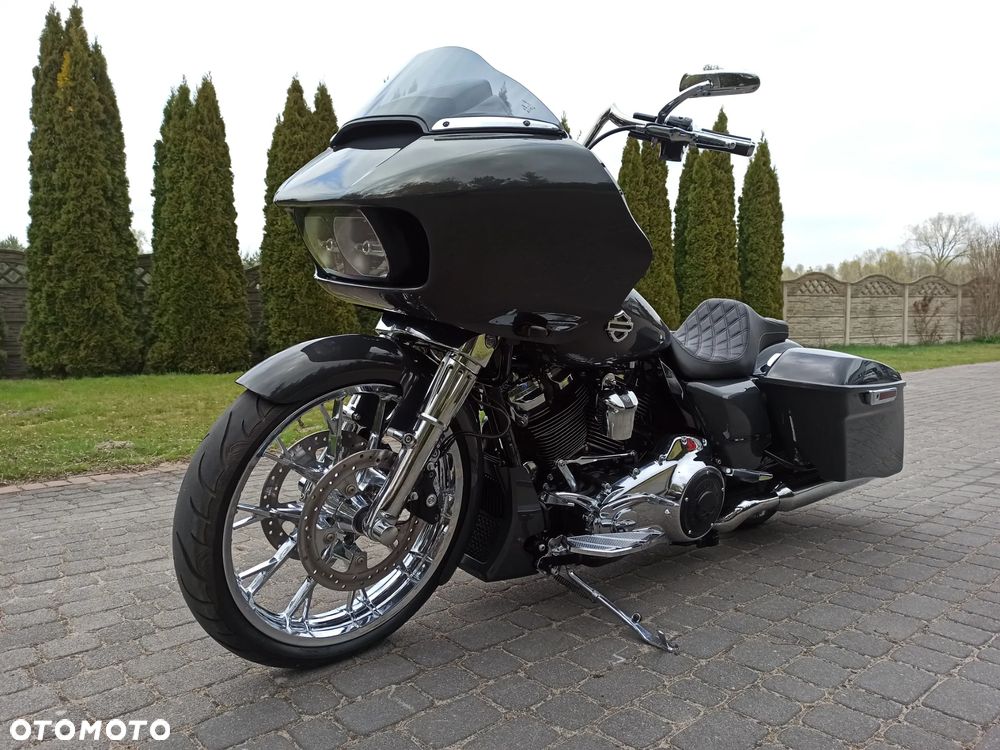 Harley-Davidson Touring Road Glide - 16