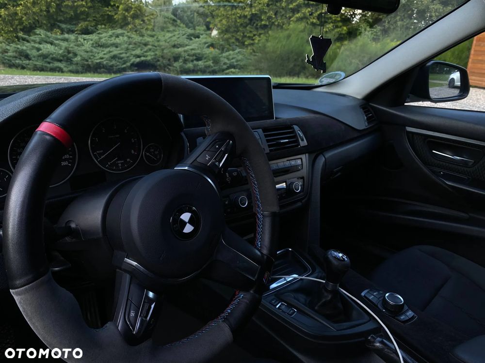 BMW Seria 3 318d - 10