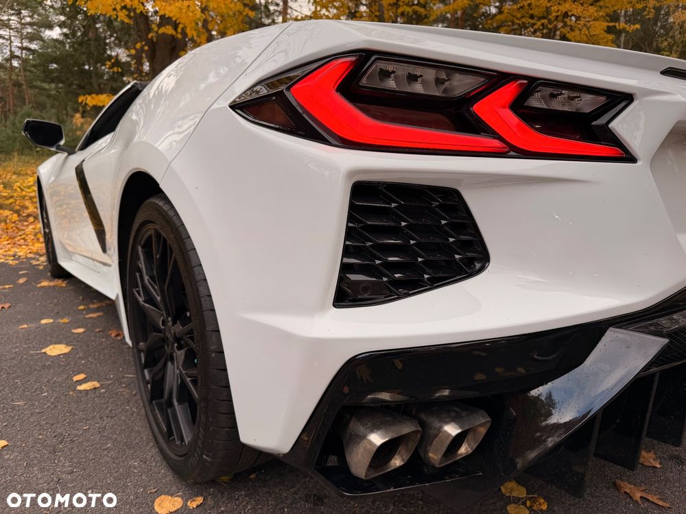 Chevrolet Corvette - 22