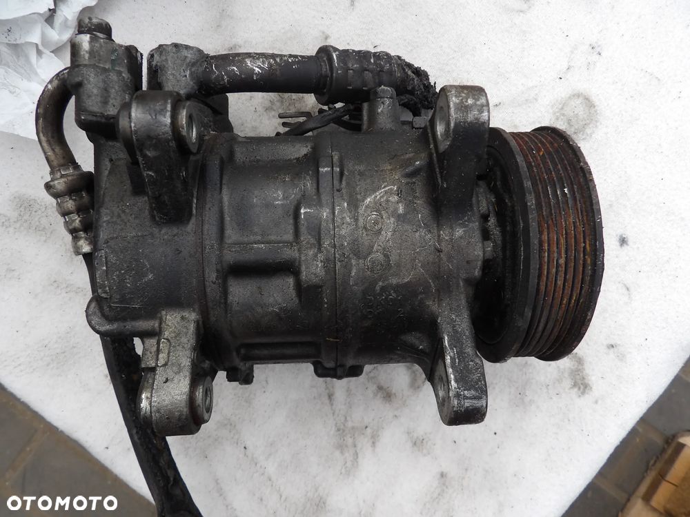 BMW - F20,F30 - KOMPRESOR , SPRĘŻARKA KLIMATYZACJI - 9299328 - 1