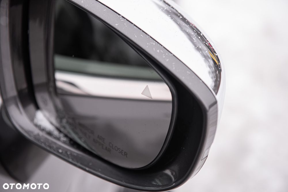 Chrysler Pacifica - 38