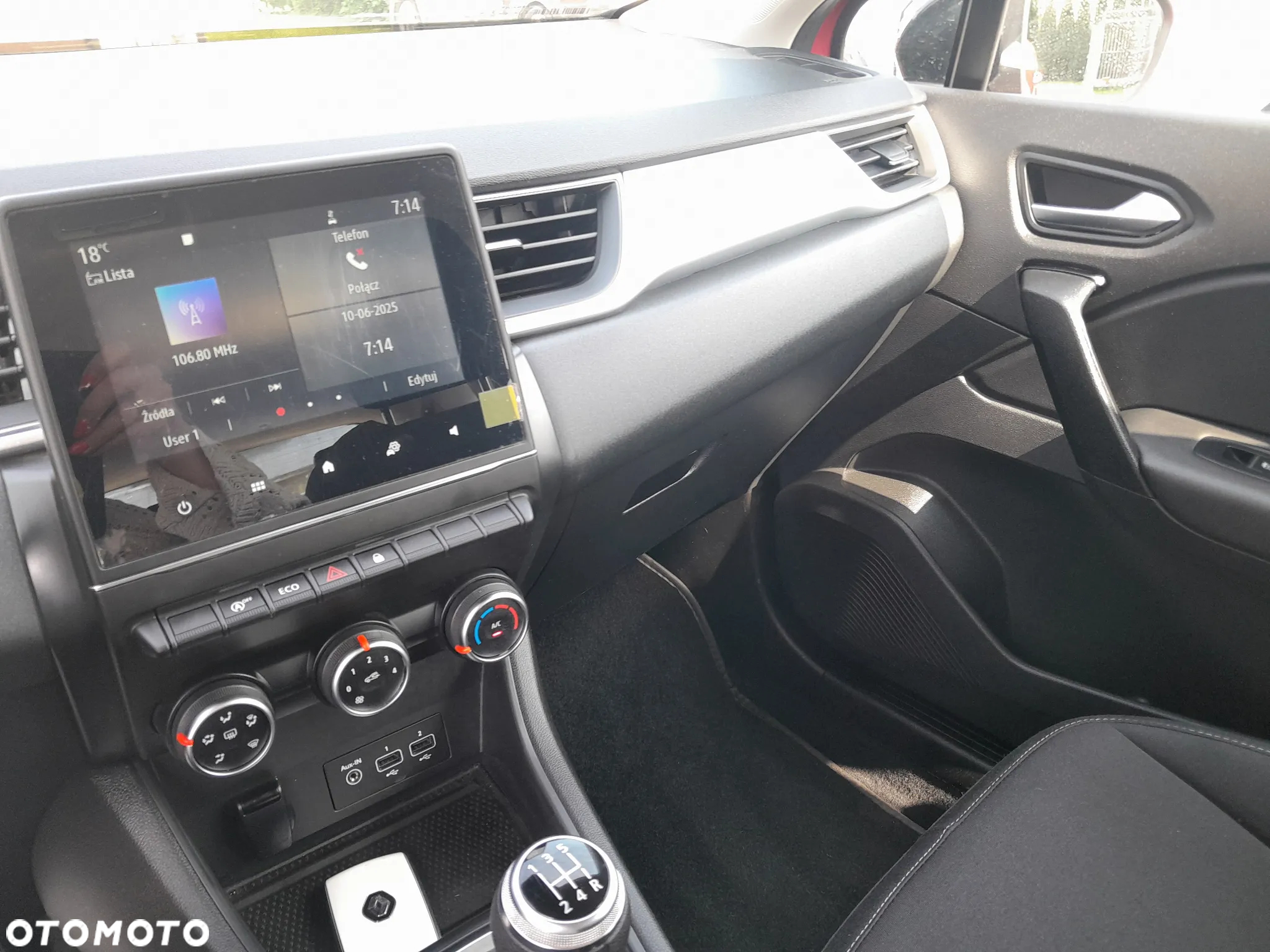 Renault Captur TCe 100 INTENS - 25