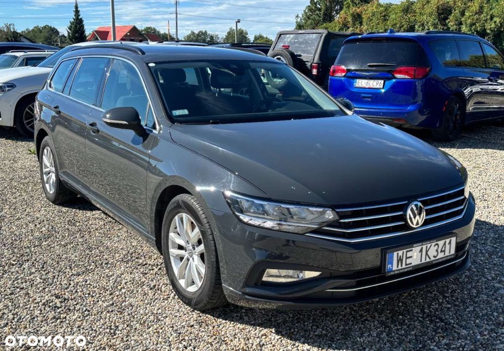 Volkswagen Passat - 8