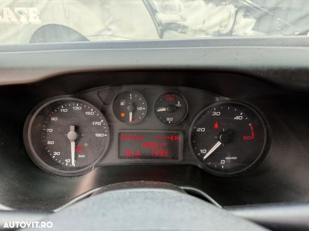 Iveco Daily 3.0 D BOX 8 EUROPALETI LIFT SPATE - 21