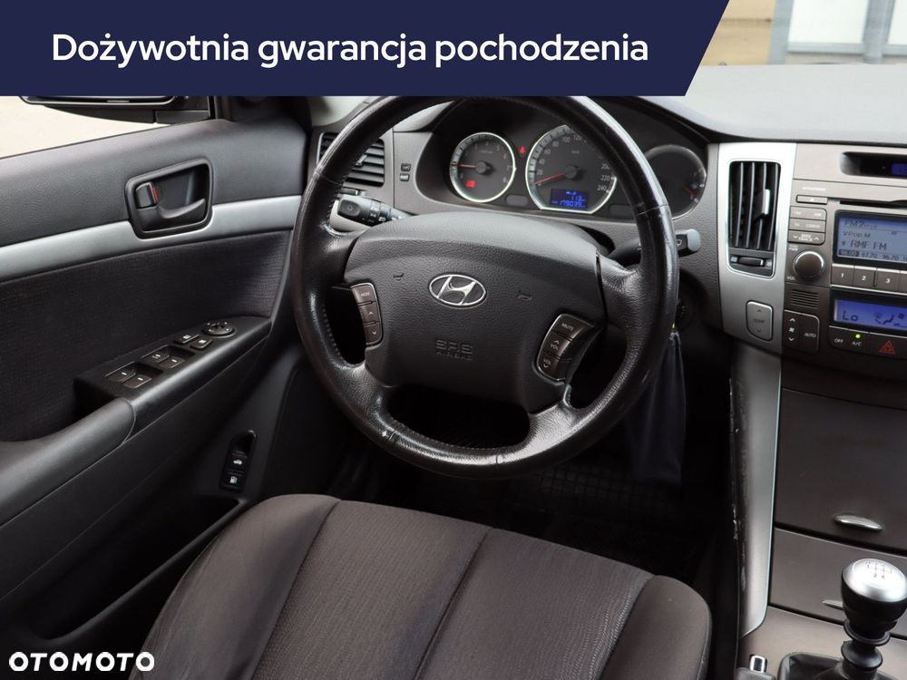 Hyundai Sonata - 8
