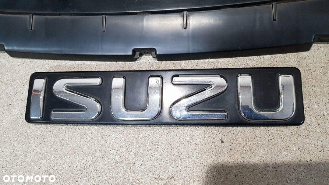 ATRAPA CHŁODNICY GRIL ISUZU D-MAX II 11- - 8