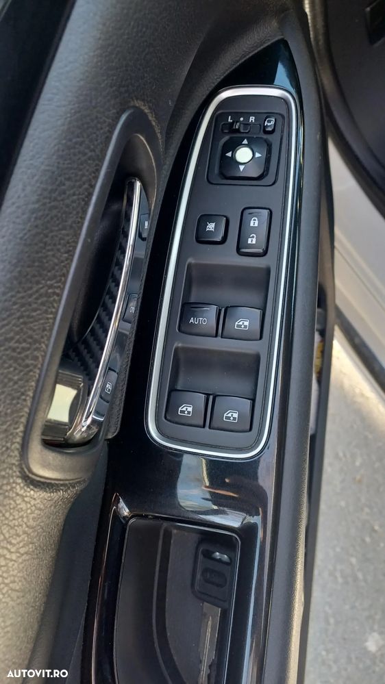 Mitsubishi Outlander 2.0 4WD - 11