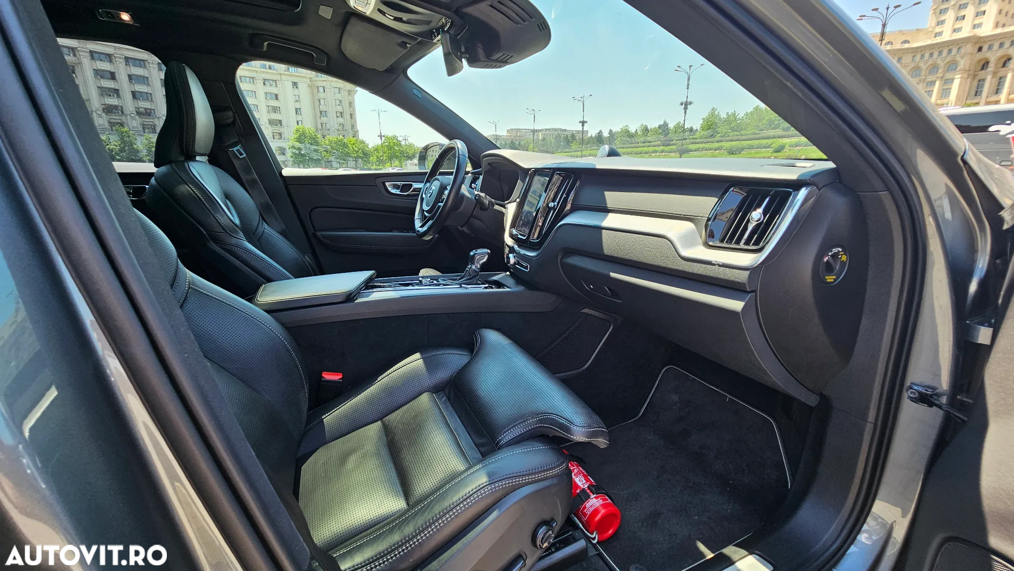Volvo XC 60 D4 R-Design - 8
