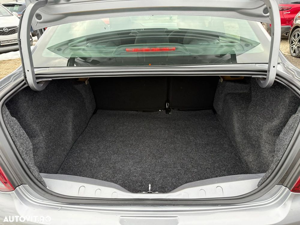 Peugeot 301 1.5 BlueHDI FAP Allure - 11